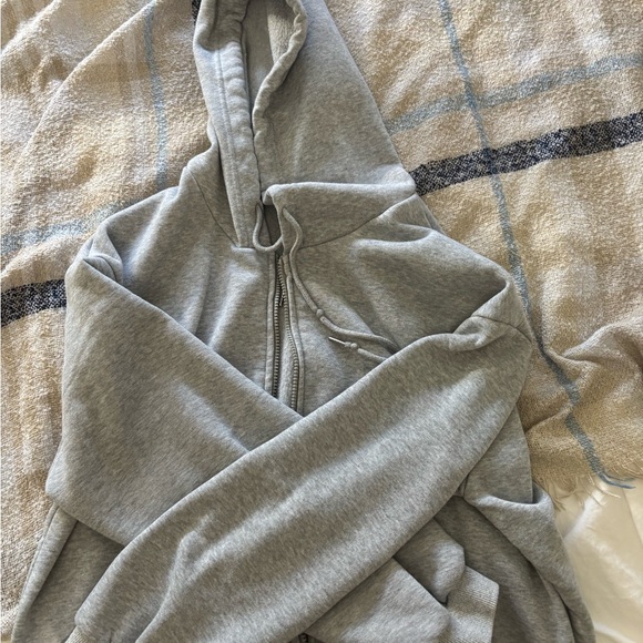 Gray Hoodie SHEIN - Picture 2 of 2